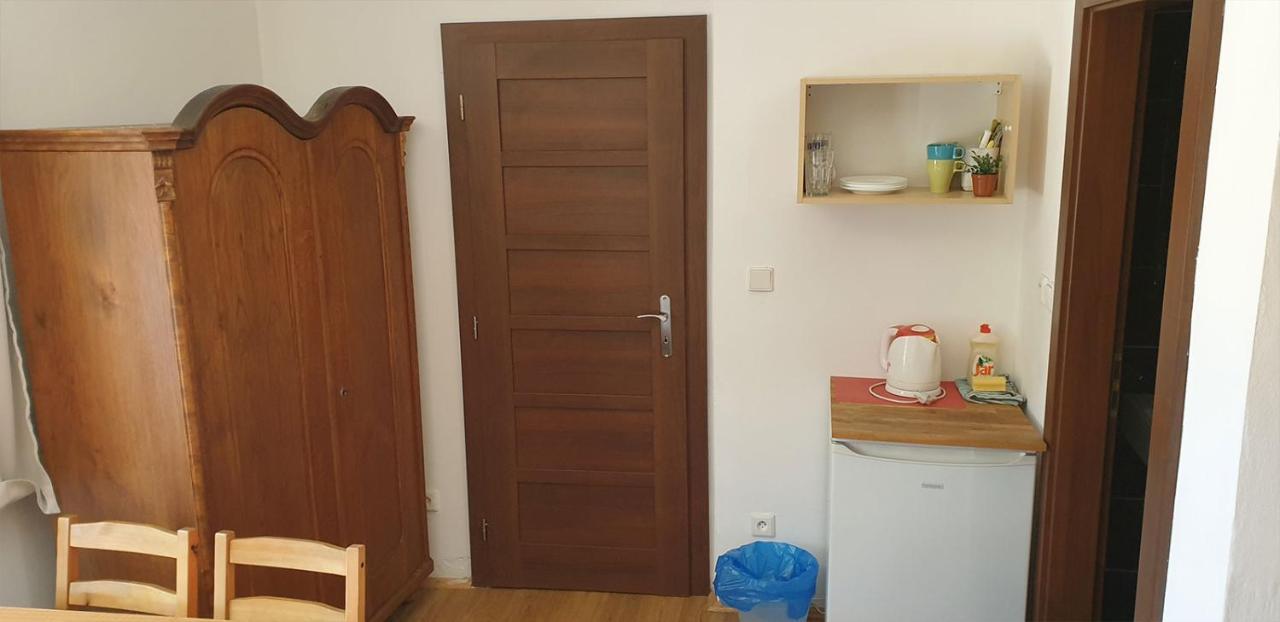 Penzion A Restaurace U Baby Subrovy Hotell Kokorin Exteriör bild